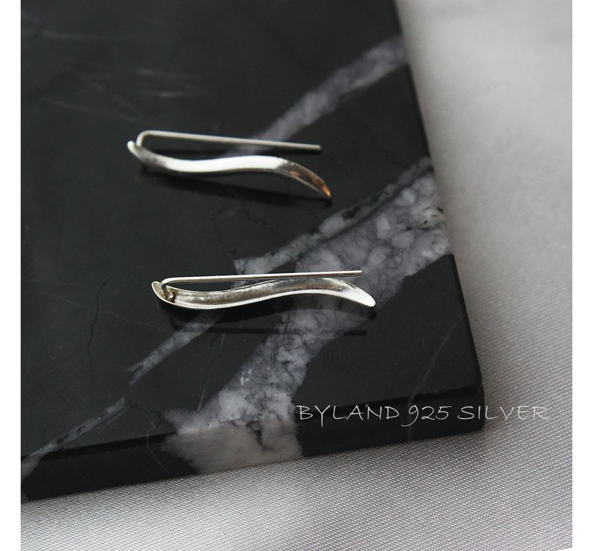 Sterling Through Pull Wave Silver Earring