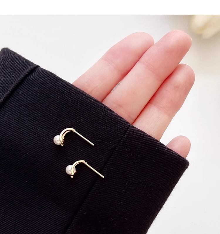 Sterling Faux Stud Earring Silver Pearl