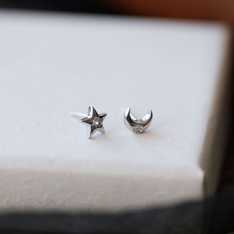 Rhinestone Star Silver Asymmetrical Earring S999 Stud Moon