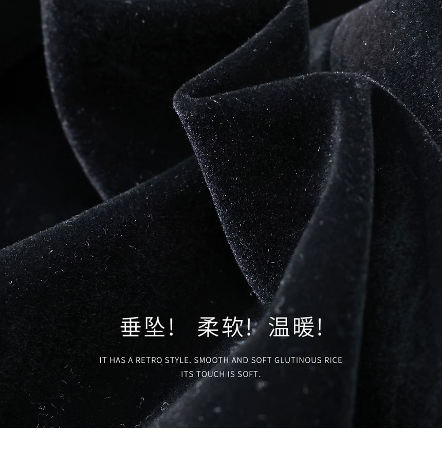 Plus Size Set: V-Neck Lettering Crop Jacket + Mini Skirt