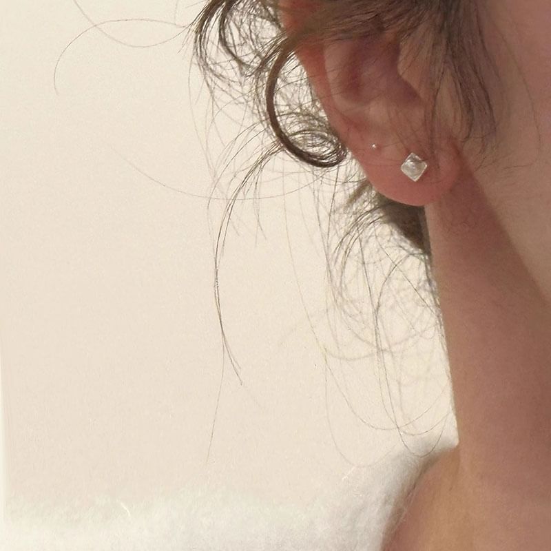 Pearl Barbell Faux Alloy Earring