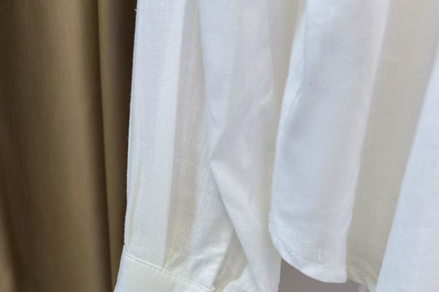 Pocket Detail Lace Trim V-Neck Long-Sleeved Shirt