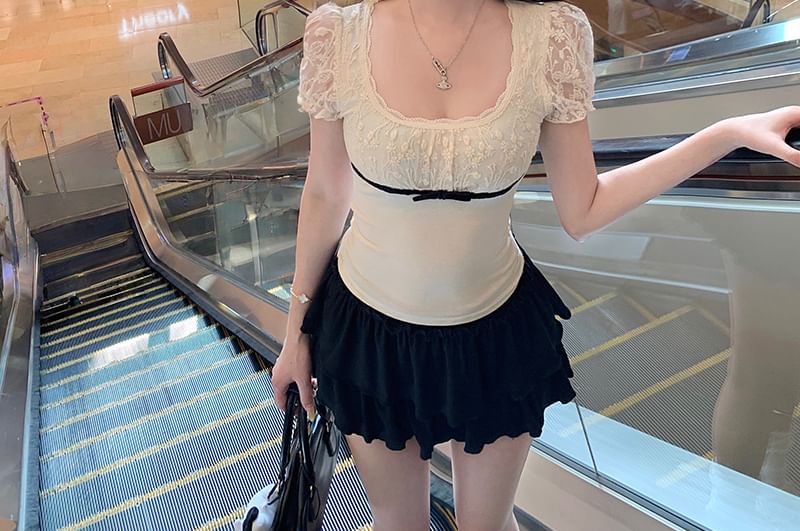 Short-Sleeved Square-Neck Plain Lace-Paneled Tee