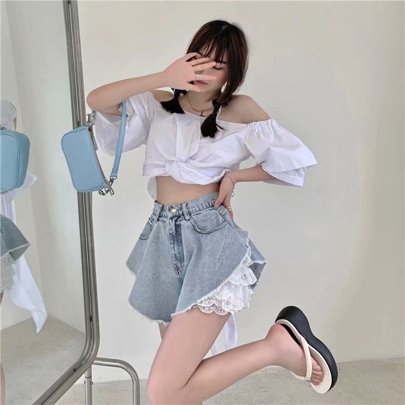 High Waist Washed Fray Panel Lace Denim Shorts