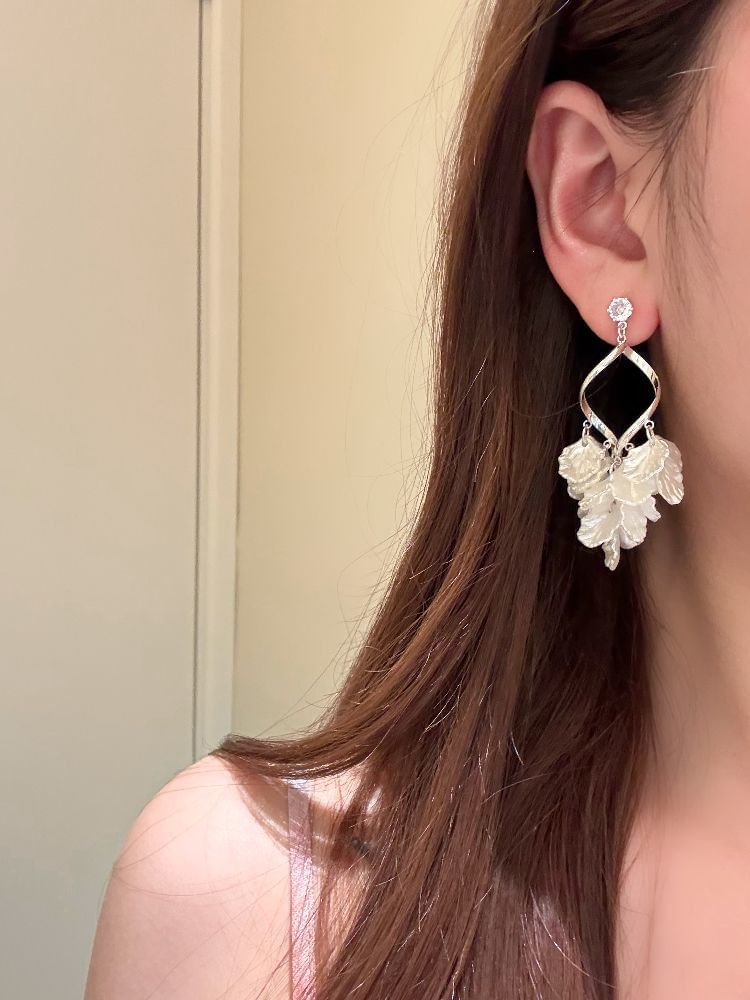 Earring Rhinestone Shell Chandelier