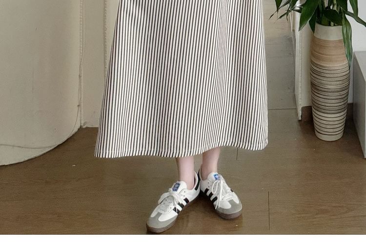 Maternity Hooded Midi Tunic Dress with Long Sleeves and Striped Pattern