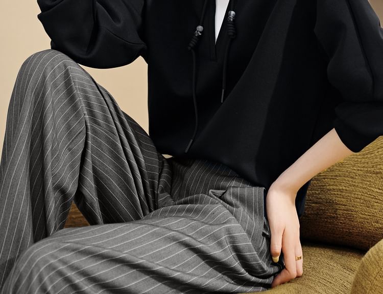 Two-Tone V-Neck Pullover Sweatshirt