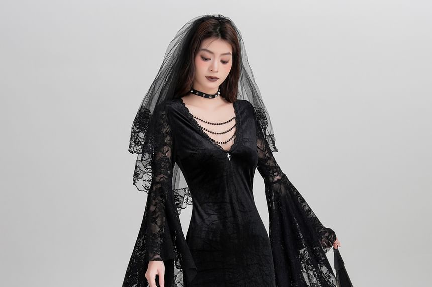 Long-Sleeve V-Neck Lace Panel Chained Velvet Maxi A-Line Dress