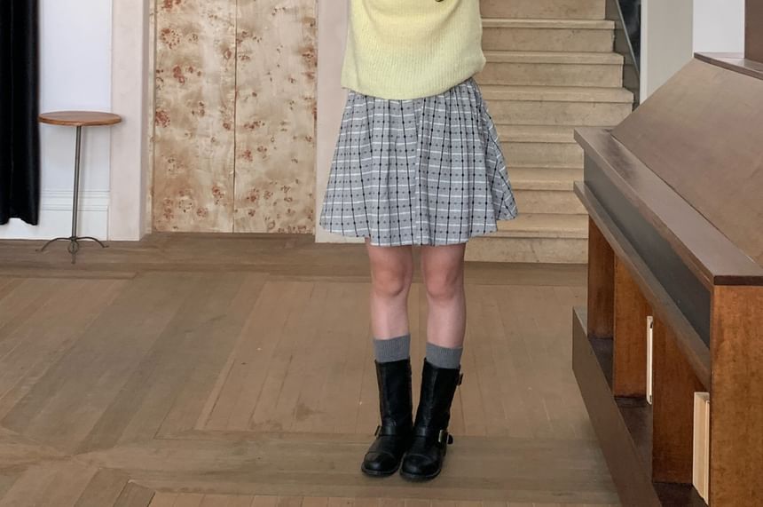 Gingham Checkered Mini Pleated Skirt with Mid Waist