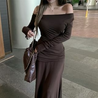 Off-Shoulder Long-Sleeve Ruched A-Line Maxi Dress