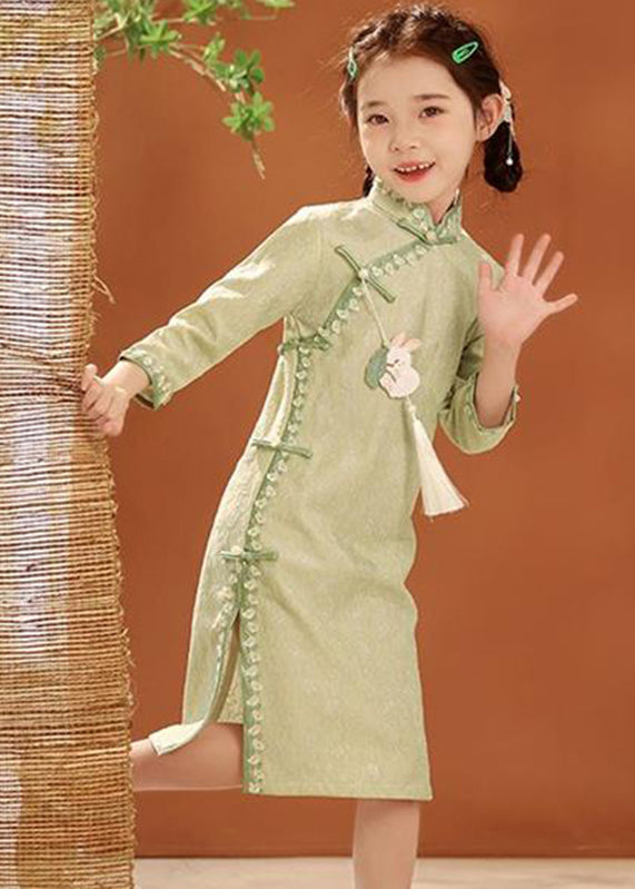 Holiday Green Embroideried New Stand Kids Maxi Button Collar