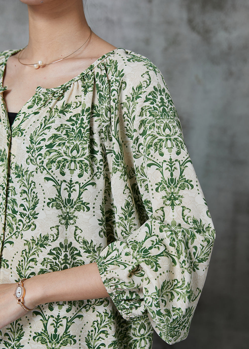 Stilvolles grünes Chiffon-Shirt mit übergroßem Aufdruck, Frühling AL1016