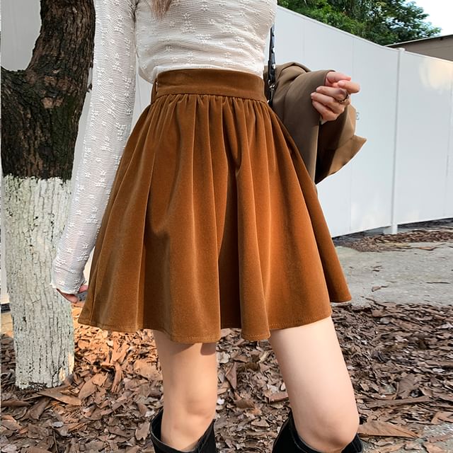 High-Waist Velvet Mini A-Line Skirt with Sleek Silhouette