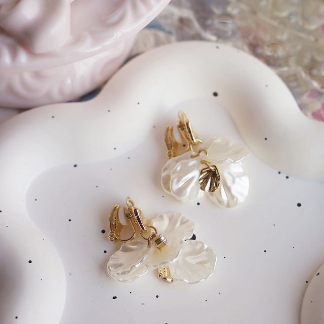 Earring / Drop Clip-On Shell Fringed