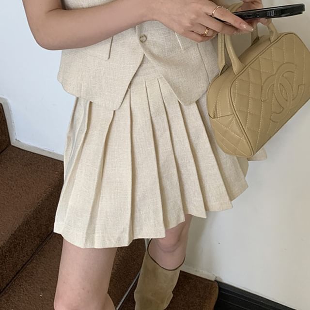 Buttoned Vest with Round Neck and Pleated Mini Skirt Set