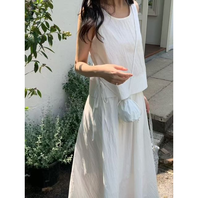 Sleeveless Top and Maxi Skirt Set with Bag