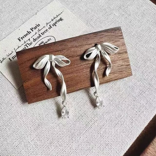 Drop Clip-On Rhinestone Bow / Earring