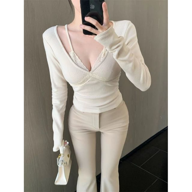 V-Neck Lace Trim Slim Fit Tee