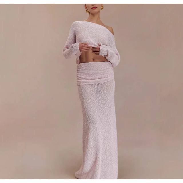 Long-Sleeve Crop Top and High-Waist Maxi Skirt Set