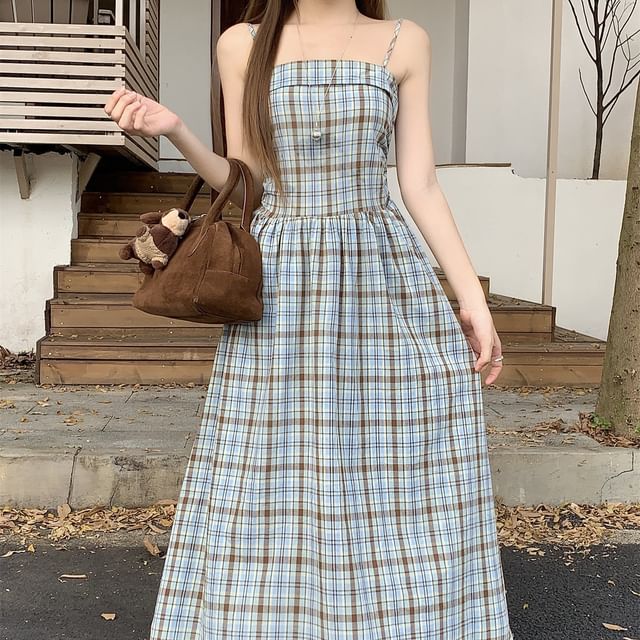 Plain Crop Cardigan / Sleeveless Plaid Midi A-Line Dress