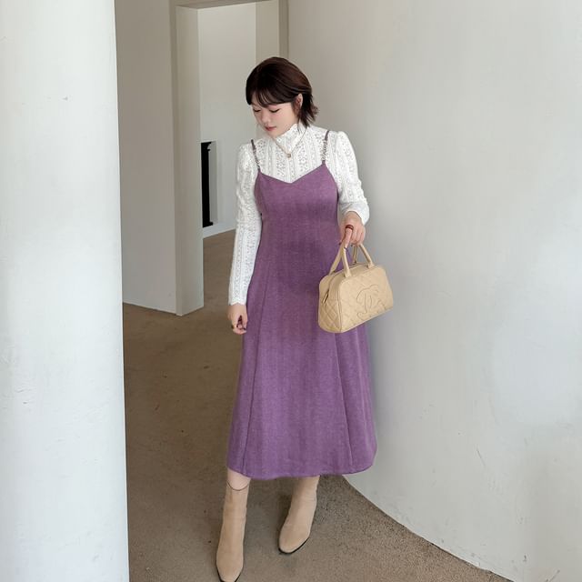 Set: Lace Turtleneck Top & Plain Midi A-Line Dress with Spaghetti Straps & V-Neck