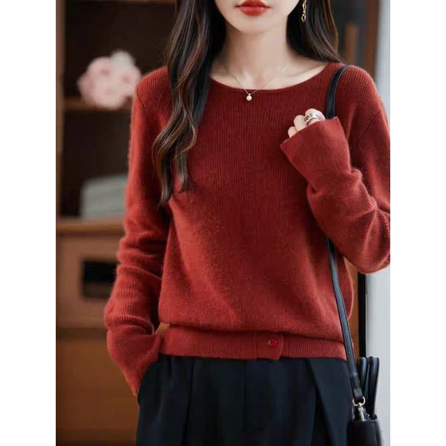 Knit Top with Boatneck & Long Sleeves