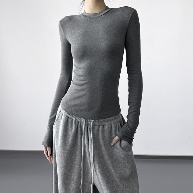 Slim Fit Crop Tee Mock Neck Long Sleeve
