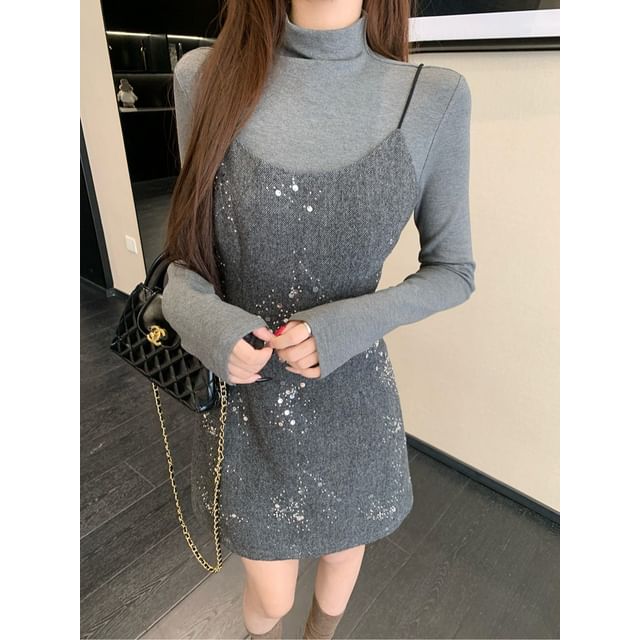 spaghetti strap dress with long sleeve shirt Long-Sleeve Mock Neck Plain T-Shirt / Scoop Neck Sequin Mini A-Line – Gemi Glitz akeneoPublishedDate:number:1761275827 Mesh Sequin Long Sleeve beach dress SIZE:2M-2L-2XL