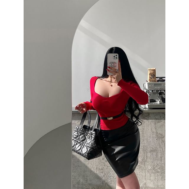 Square Neck Fitted Knit Long Sleeve Top