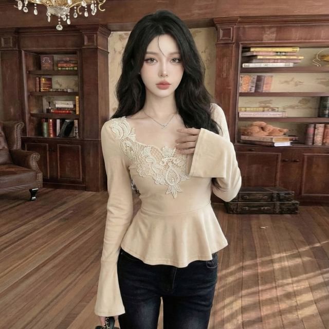 Flared Cuff V-Neck Lace Trim Peplum Tee