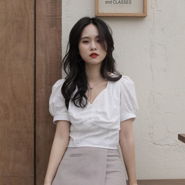 Short-Sleeve V-Neck Plain Ruched Blouse