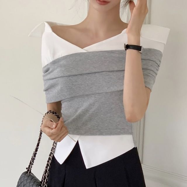 Short-Sleeve One-Shoulder Two Tone Front-Slit Blouse