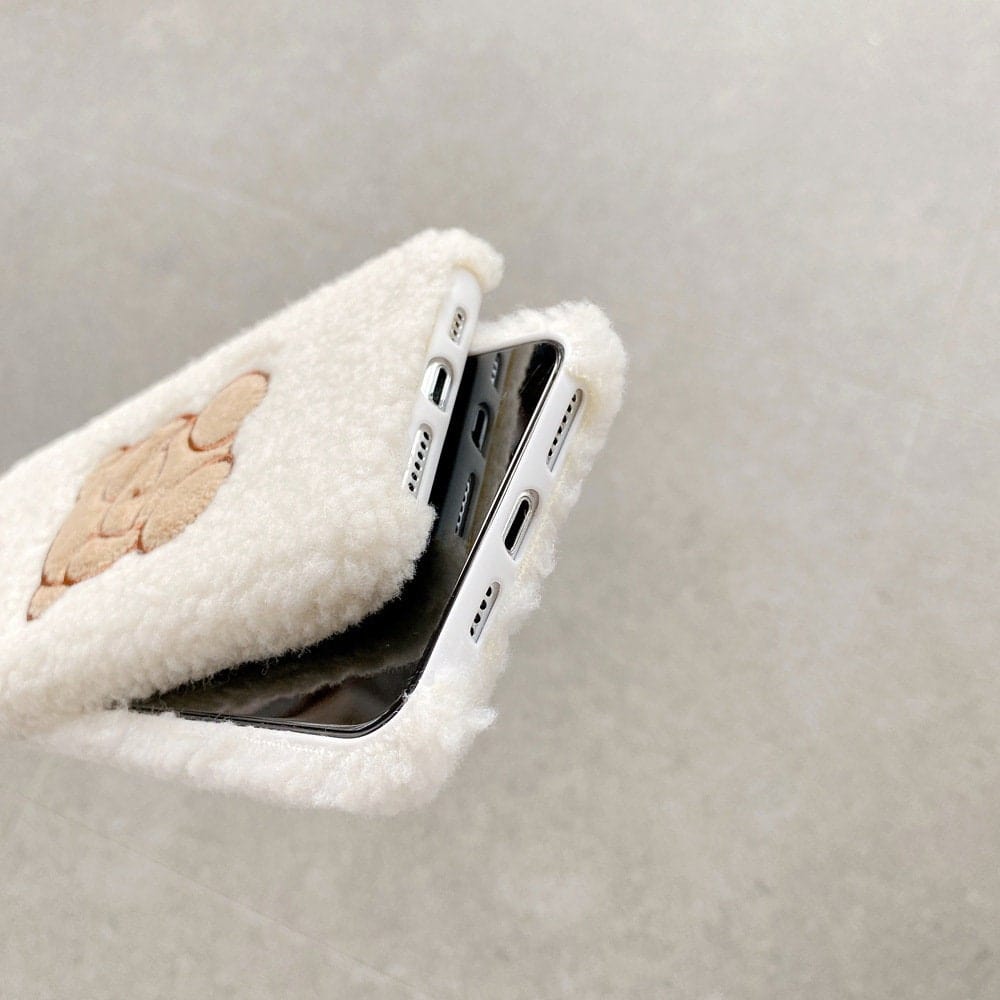 Coque iPhone en peluche avec un ours mignon