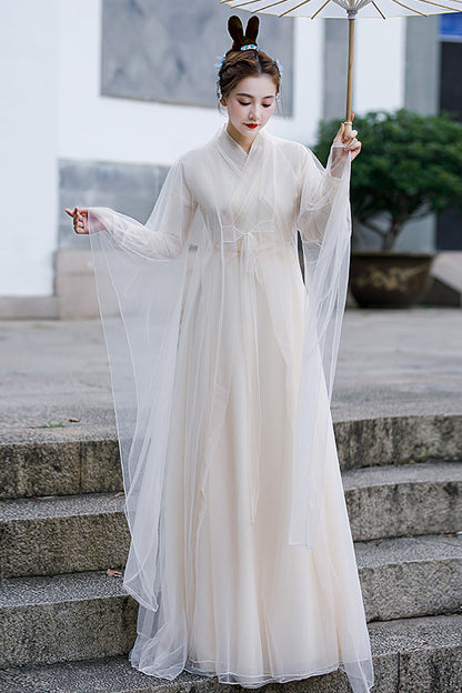 Fairy Sweet Hanfu Gown with Ethereal Cream Tone
