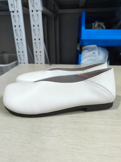 Damen Sommerschuhe aus weichem Leder mit niedrigem Absatz GEM032