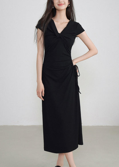 Robe longue cintrée noire élégante à col en V et manches courtes EE033 