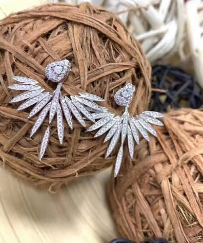 Beautiful White Sterling Silver Sunflower Zircon Stud Earrings MM084