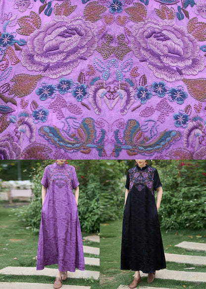 Schwarzes böhmisches Seidenkleid mit besticktem Stehkragen, Sommer WW1017