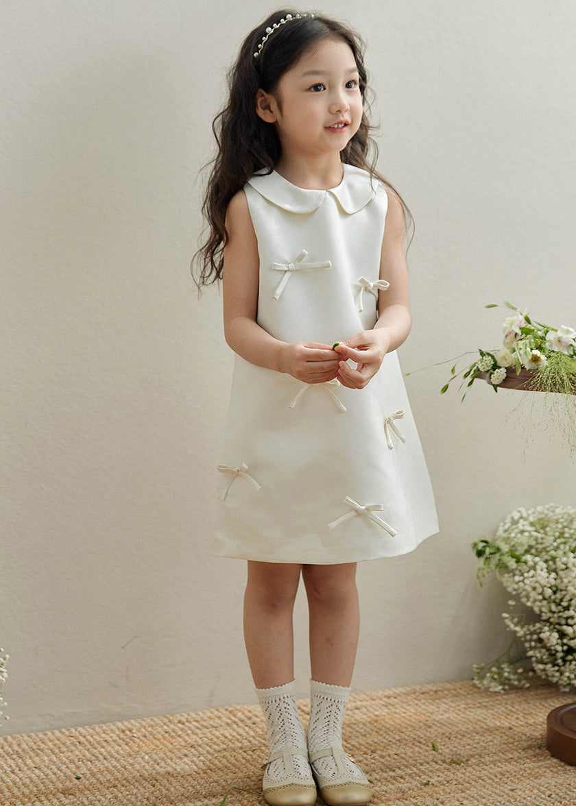 Robe longue blanche sans manches avec col Peter Pan et nœud pour enfants QV003