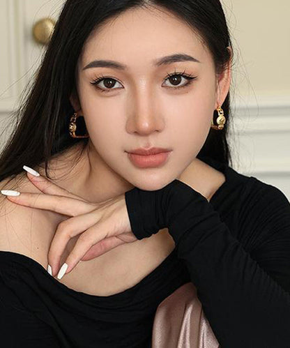 Casual Gold Metal Relief Portrait Hollow Out Hoop Earrings QZ008