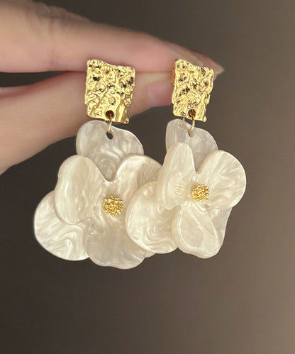 Chic White Acrylic Floral Drop Earrings WZ015