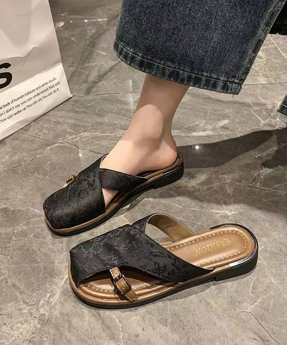 Schwarze Sandalen aus Satin im chinesischen Stil mit ausgehöhltem Print AP1034