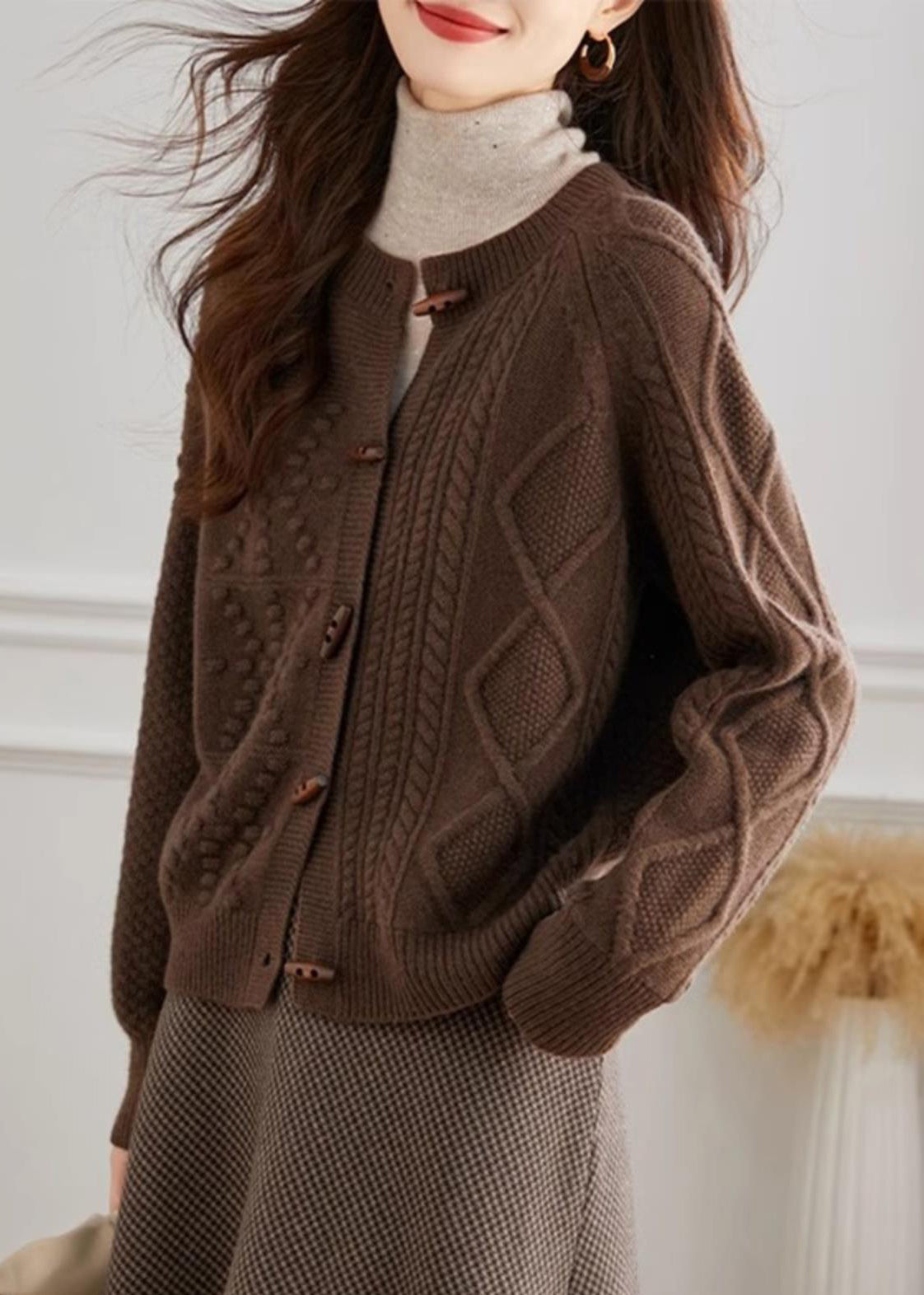 Cardigan en tricot confortable à col rond et boutons beige français Automne QI018