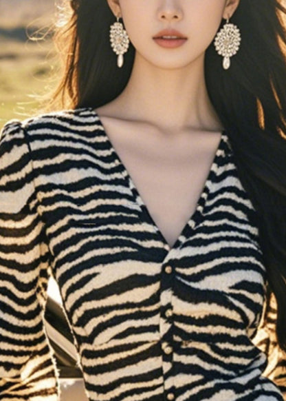 Lantern V Button Leopard French Sleeve Tops Neck
