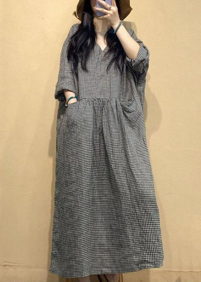 Robe longue en lin à petits carreaux et col en V pour l'automne AU1054