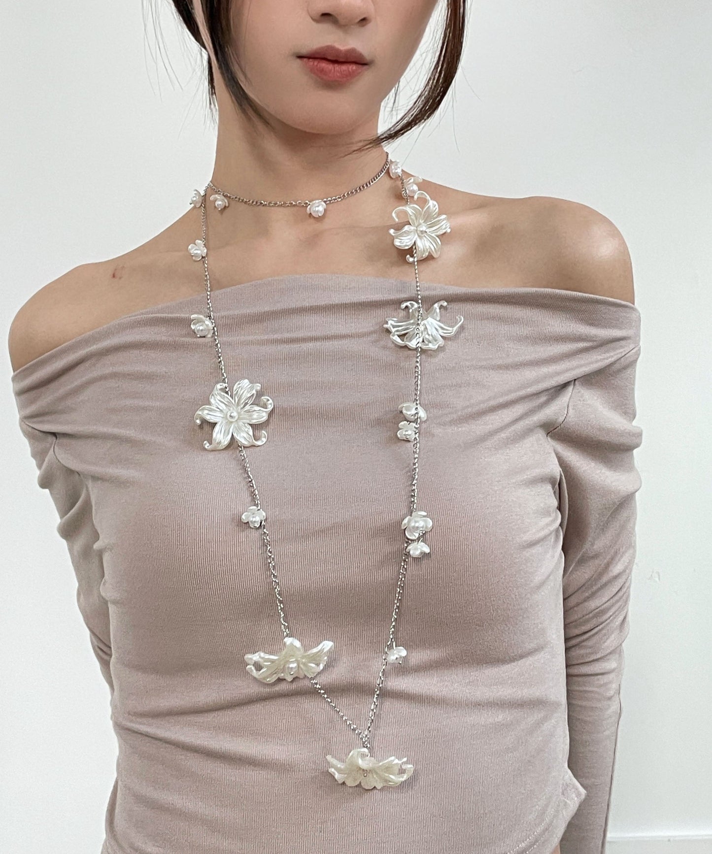 Body White Pearl Floral Alloy Chain French