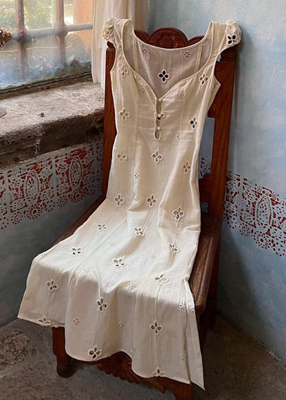 Robe d'été en coton blanc français avec broderies ajourées et coupe ajustée AL1072