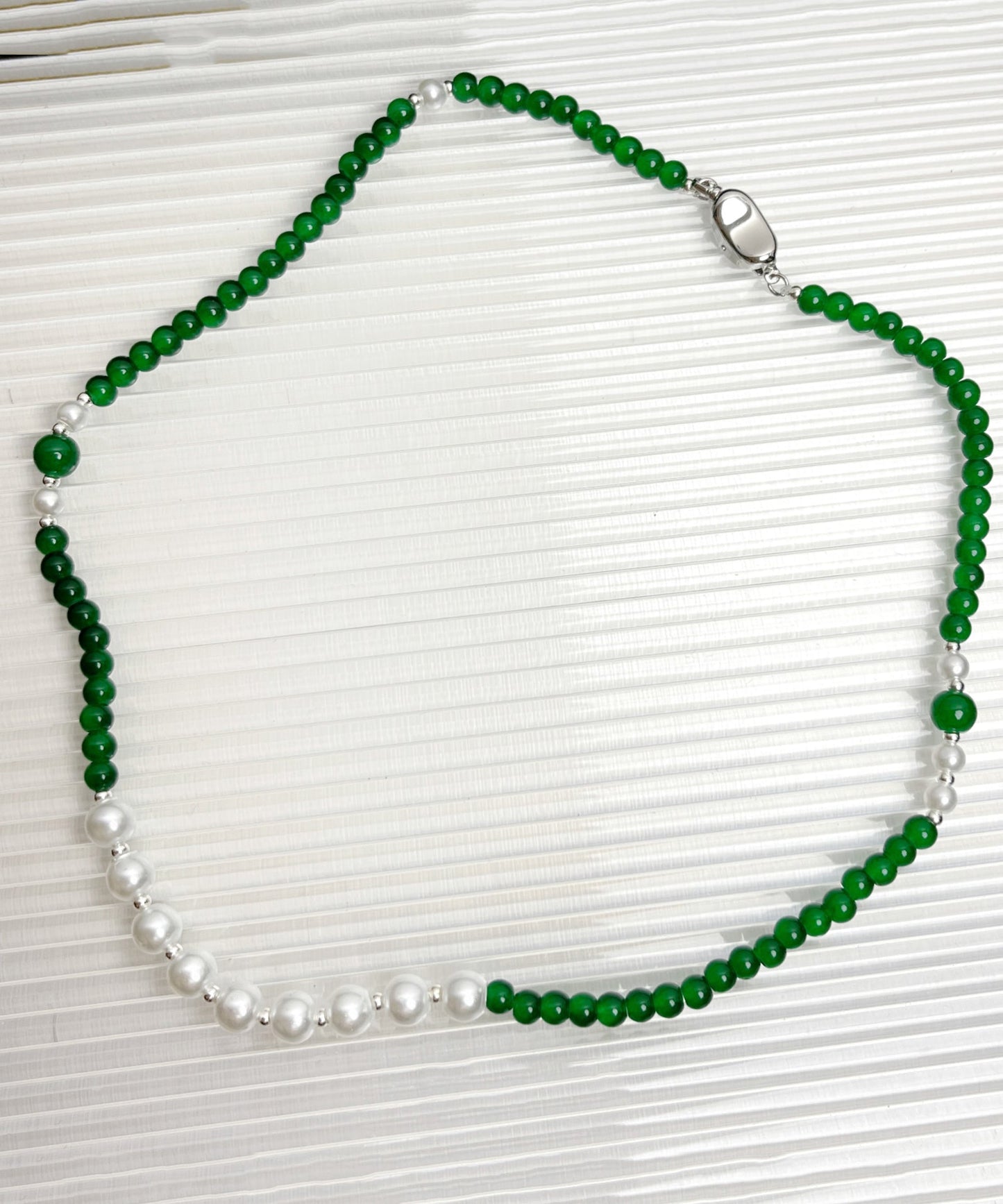 Collier de perles en forme de poire en agate verte en argent sterling fait à la main AB1091