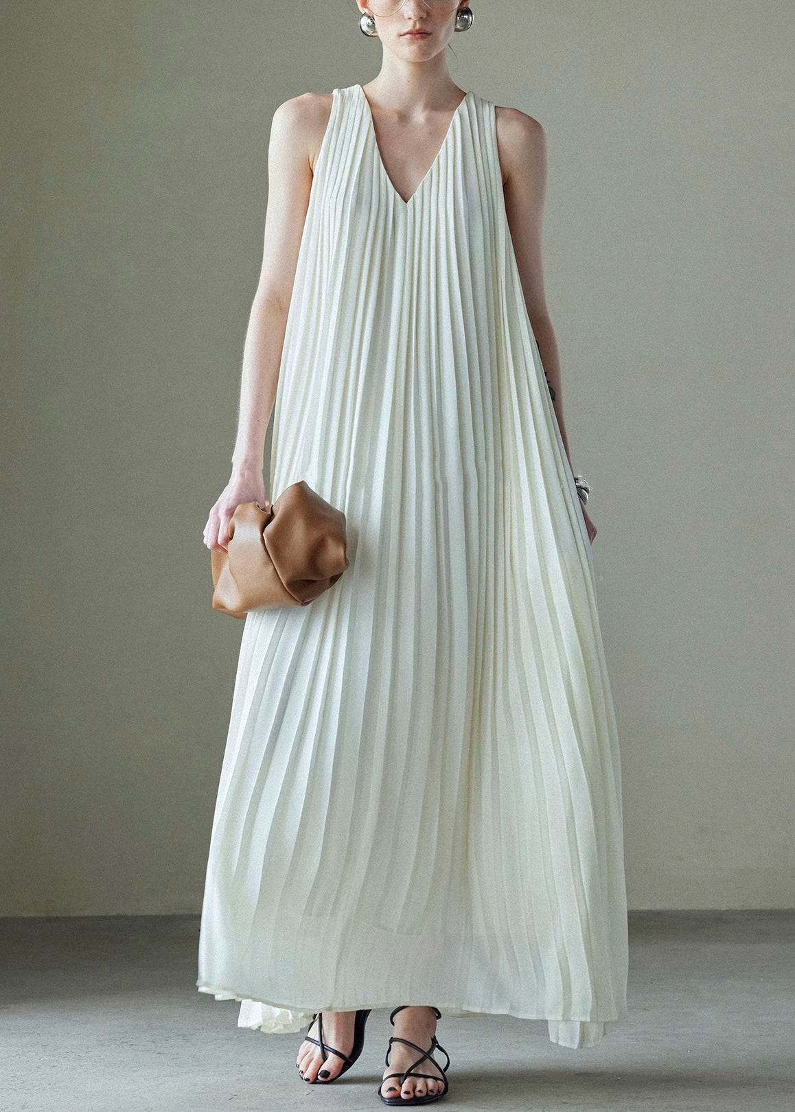 Italian Wrinkled Dresses White V Neck Solid Maxi Chiffon