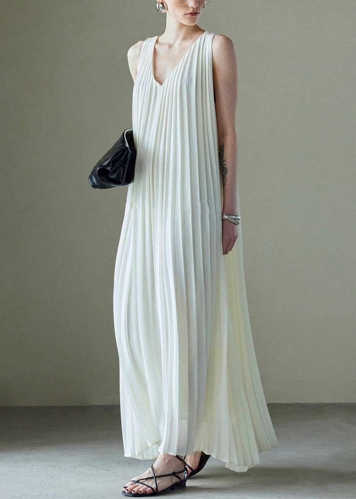 Italian Wrinkled Dresses White V Neck Solid Maxi Chiffon